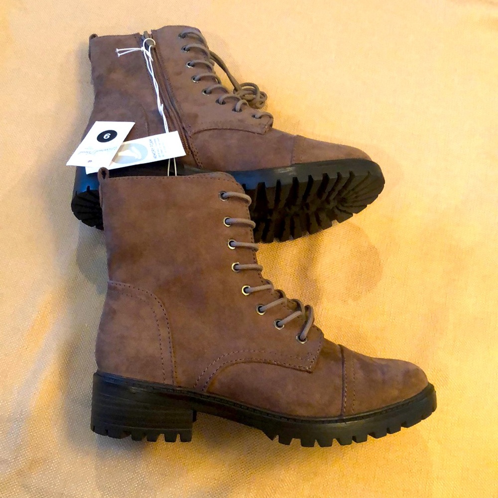 Universal thread fall fashion hiking boots new with tags zip side women size 9